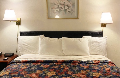 Oak Grove Hotel | Oak Grove Inn