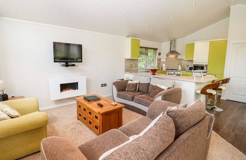 Blaisdon Cottage | OAK LODGE, family friendly, luxury holiday cottage in Glasshouse