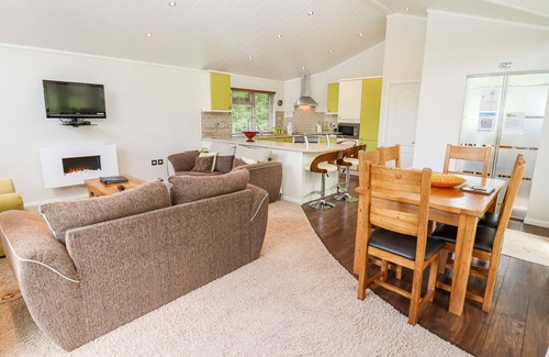 Blaisdon Cottage | OAK LODGE, family friendly, luxury holiday cottage in Glasshouse