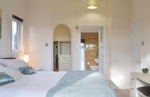 Saint Blazey House | Oak Lodge