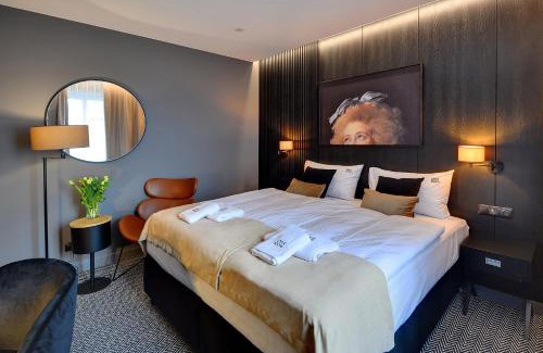 Oborniki Slaskie Hotel | OAK Rooms