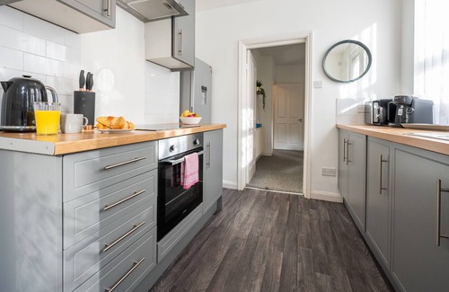Cwm Frwd Oer House | Oak Terrace by Tŷ SA