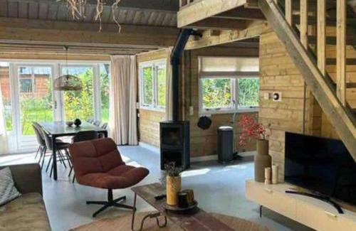 Zon en Schild House | Oak Valley 17