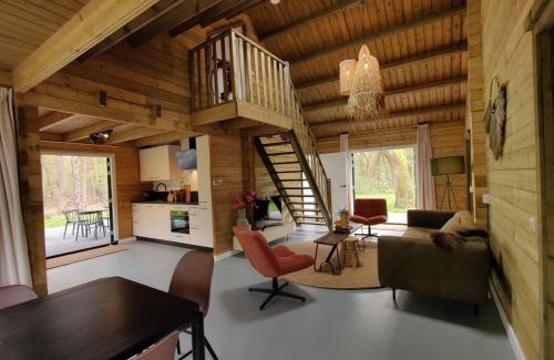 Zon en Schild House | Oak Valley 17