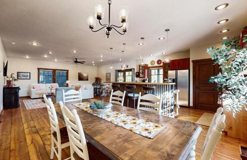 New Meadows Apartment | Oak Wood Condo