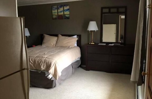 Black Creek Hotel | Oakes Oramel Inn