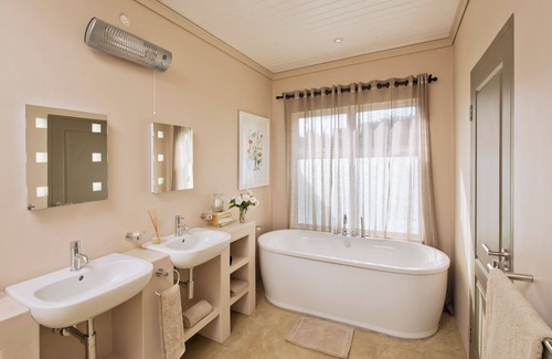 Murphy's Rust House | Oaklands Farm Stay
