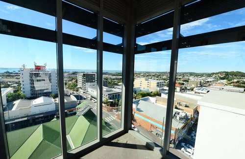 Gladstone Apartment | Oaks Gladstone Grand Hotel