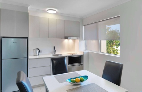Golden Beach Apartment | Oaks Sunshine Coast Oasis Resort