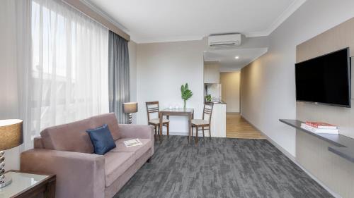 North Ryde Apartment | Oaks Sydney North Ryde Suites