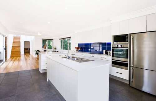 Callala Beach House | Oakwood at the Beach – eco family home + pool