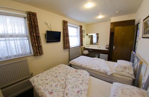 Hillingdon Bed & Breakfast | Oakwood Bed and Breakfast Heathrow