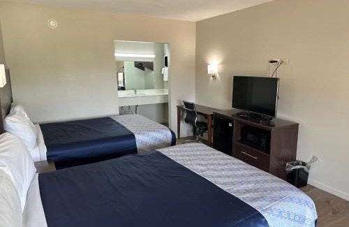 Oakdale Hotel | Oakwood Inn