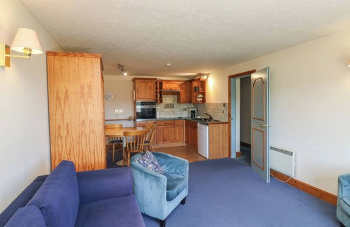 Kingsteignton Cottage | OAKWOOD, pet friendly in Kingsteignton
