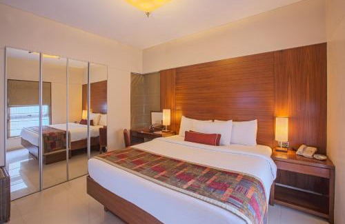Pune Apartment | Oakwood Residence Naylor Road Pune