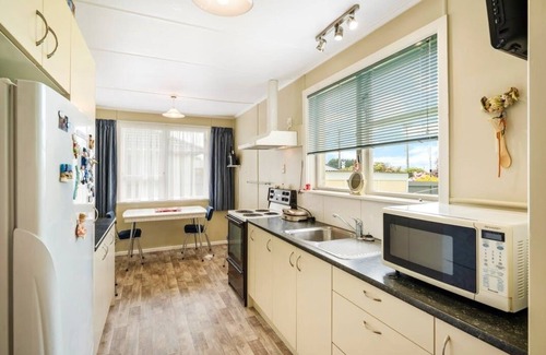 Oamaru House | Oamaru warm and homey tourist house