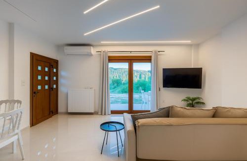 Serres Apartment | Oasis Acropolis Serres Next to Center Parking