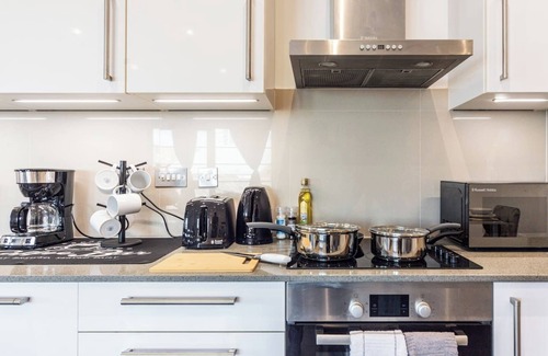 Woolwich Riverside Condo | Oasis Flat|Central London |O2|Parking|Wifi 500mb