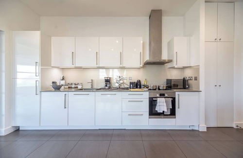 Woolwich Riverside Condo | Oasis Flat|Central London |O2|Parking|Wifi 500mb