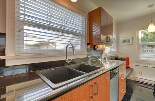 Gonzales House | Oasis Garden Home By The Sea