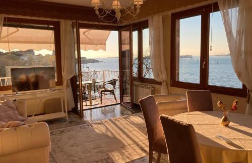 Santa Maria in Stelle Ski Chalet | OASIS Golden Lagoon Chalet