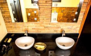 Grand Anse Hotel | Oasis Hotel Restaurant & Spa