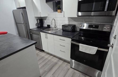 Cartierville Apartment | Oasis Montreal! Everything is ready for you! Come, and enjoy your stay!