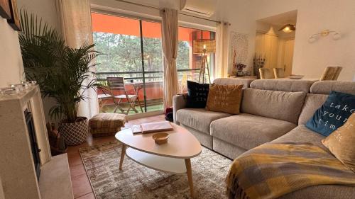Charneca de Caparica e Sobreda Apartment | Oasis of Aroeira Golf & Beach House