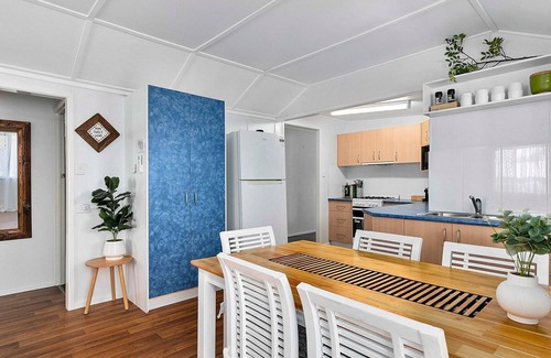 Torquay House | Oasis on Bideford - 3 bedroom