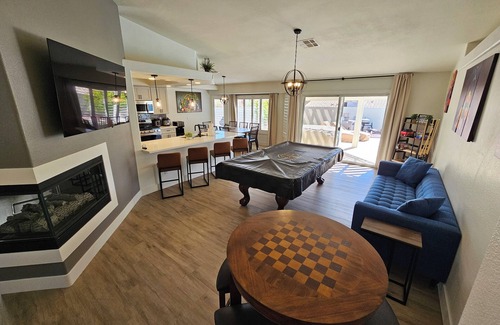 Las Vegas House | Oasis. Single Story Freshly Remodeled Pool Home!