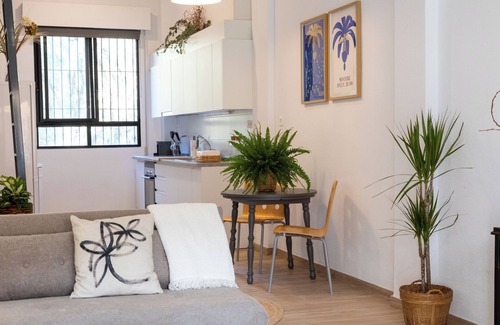 Elche Apartment | Oasis Urbano Elche - Terrace and Palm Grove Views