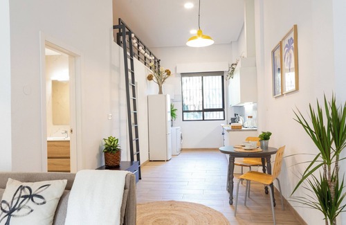 Elche Apartment | Oasis Urbano Elche - Terrace and Palm Grove Views