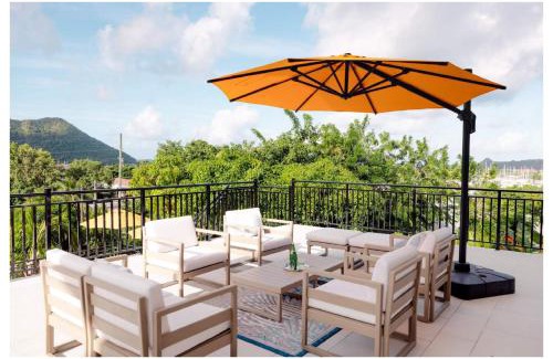 Bonne Terre Villa | Oasis with Pool Hot Tub & Sauna