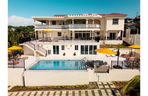 Bonne Terre Villa | Oasis with Pool Hot Tub & Sauna