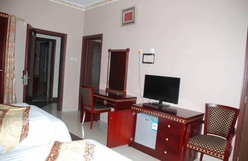 New Abirem Hotel | Obaa'S Golden Plaza Hotel
