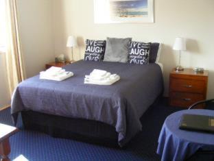 Busselton Bed & Breakfast | Observatory Guesthouse - Adults Only