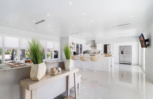 Opal Villa | Ocean and sunset views * Private Pool * BBQ!