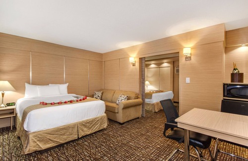Bermuda Riviera Hotel | Ocean Beach Club Hotel