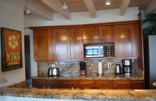 Honokowai Condo | Ocean/Beach Front/Air Conditioned. Watch the whales from your private lanai.