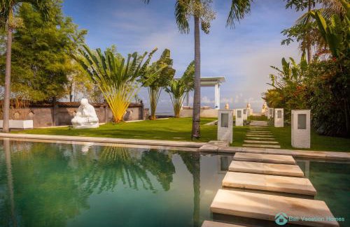 Dencarik Villa | Ocean Beachfront Luxury Design Villa @ Lovina - Villa Ibiza Bali