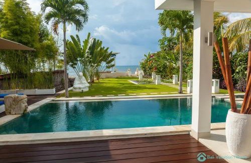 Dencarik Villa | Ocean Beachfront Luxury Design Villa @ Lovina - Villa Ibiza Bali