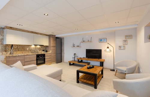 El Moncayo Ski Chalet | Ocean Blue Eyes by Fidalsa