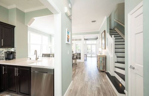 Bahama Village House | OCEAN BREEZE BUNGALOW-Stunning 2 Bedroom/2.5 Bathroom in Truman Annex