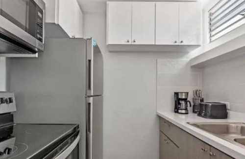 Vilomar Apartment | Ocean Breeze II- 2 Bedroom Beach Walking Distance