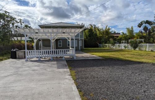 Keaau Hotel | Ocean Breeze Inn