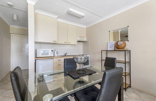 Port Macquarie Apartment | Ocean Court 8 - Town Beach Holiday Convenience