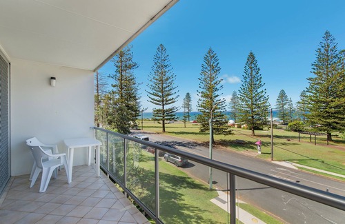 Port Macquarie Apartment | Ocean Court 8 - Town Beach Holiday Convenience