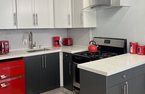 Mid Beach Apartment | Ocean Dream Spacious Studio on Collins Ave by the Beach and Boardwalk