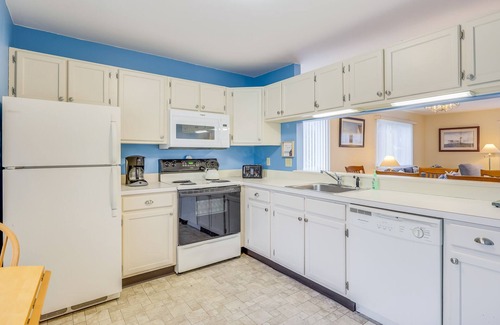 Brewster Cottage | Ocean Edge Paradise in Brewster!