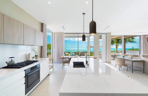 Juba Sound House | Ocean Estate Reef 5 Bedroom Including Guesthouse OE10